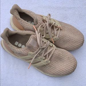 Women’s Ultra Boost Size 9